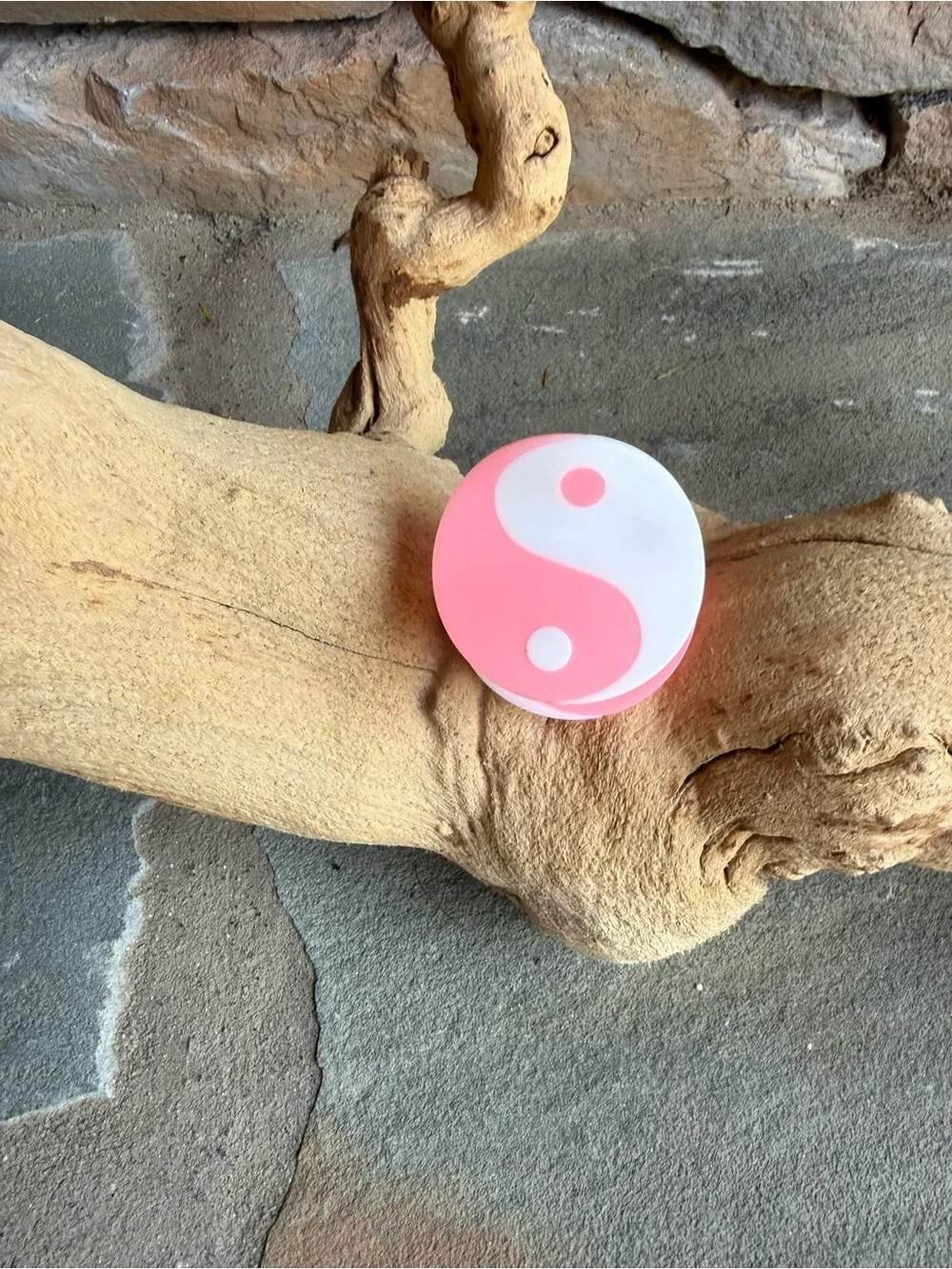 New🌟Free People-Yin Yang Pink & White Hair Clip